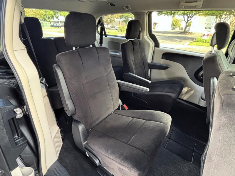 Chrysler Town & Country Touring 2012
