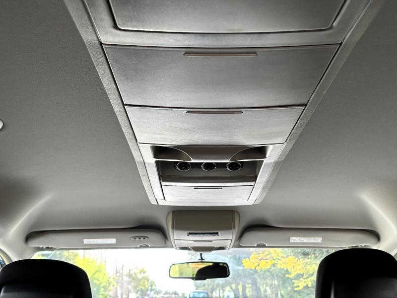Chrysler Town & Country Touring 2012