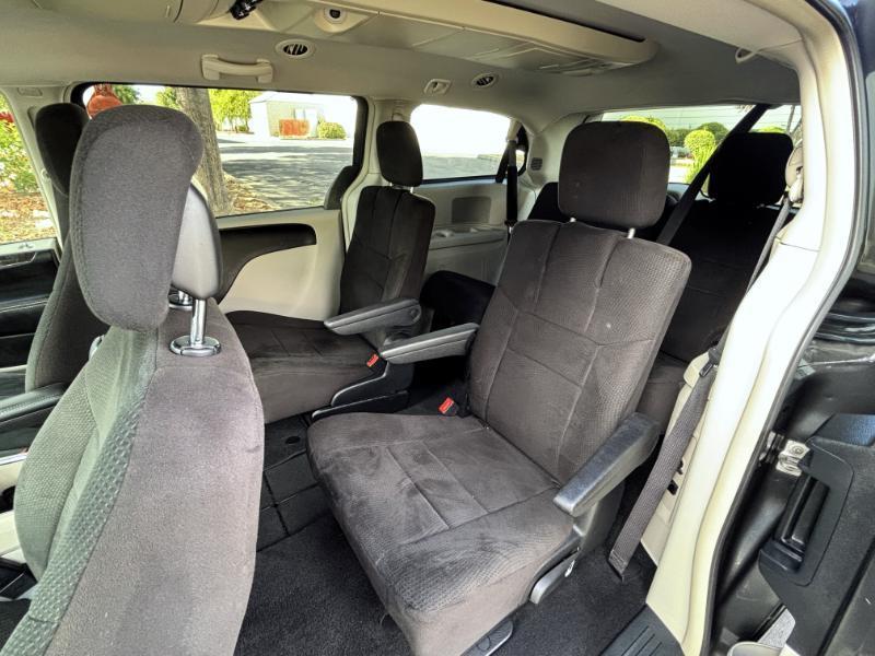 Chrysler Town & Country Touring 2012