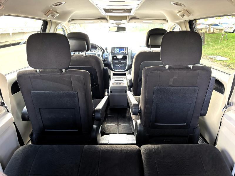 Chrysler Town & Country Touring 2012