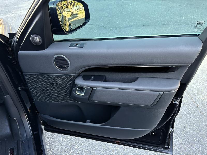 Land Rover Discovery SE 2020