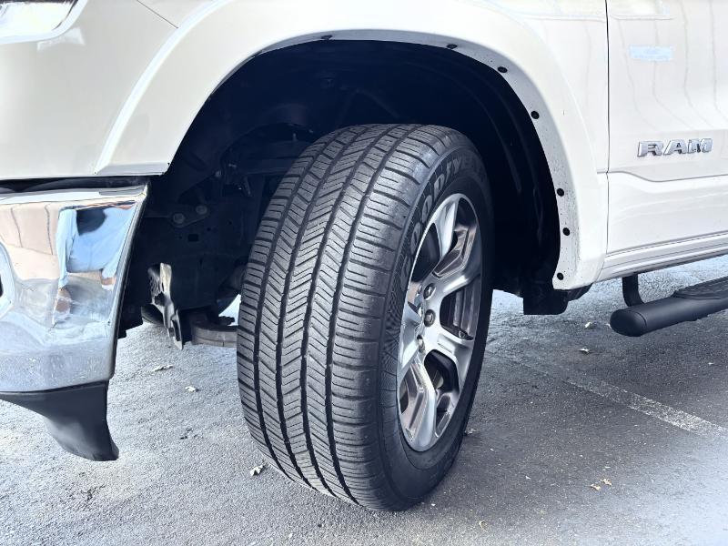 RAM 1500 Laramie Crew Cab 4WD 2022