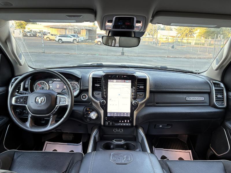RAM 1500 Laramie Crew Cab 4WD 2022