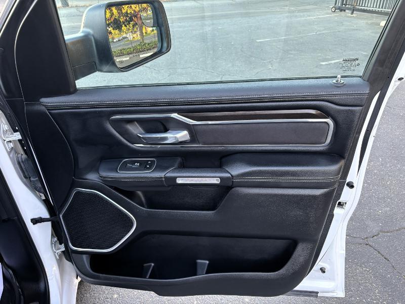 RAM 1500 Laramie Crew Cab 4WD 2022