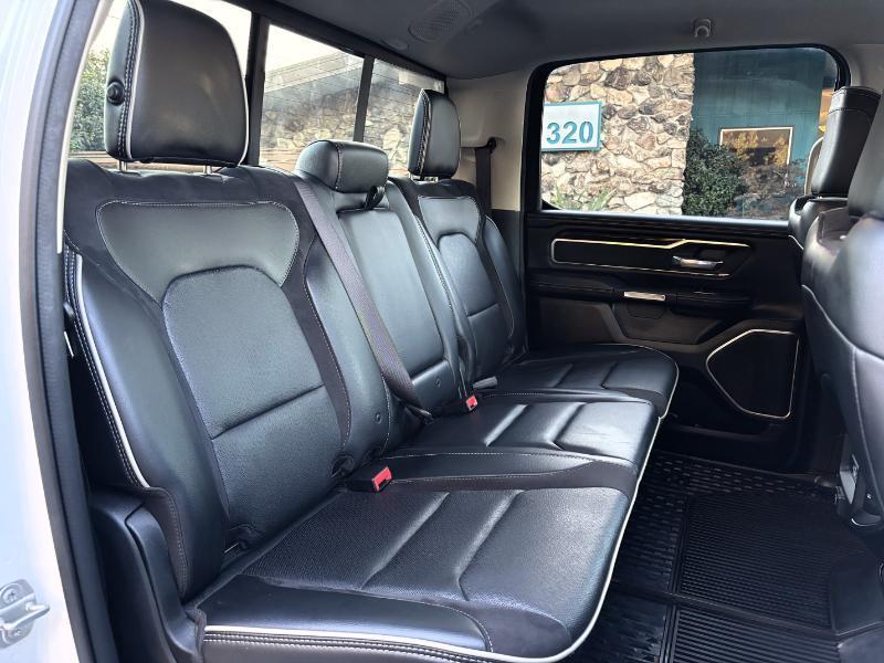 RAM 1500 Laramie Crew Cab 4WD 2022