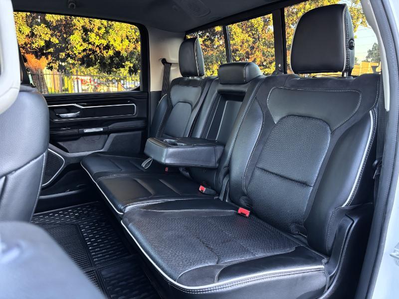 RAM 1500 Laramie Crew Cab 4WD 2022