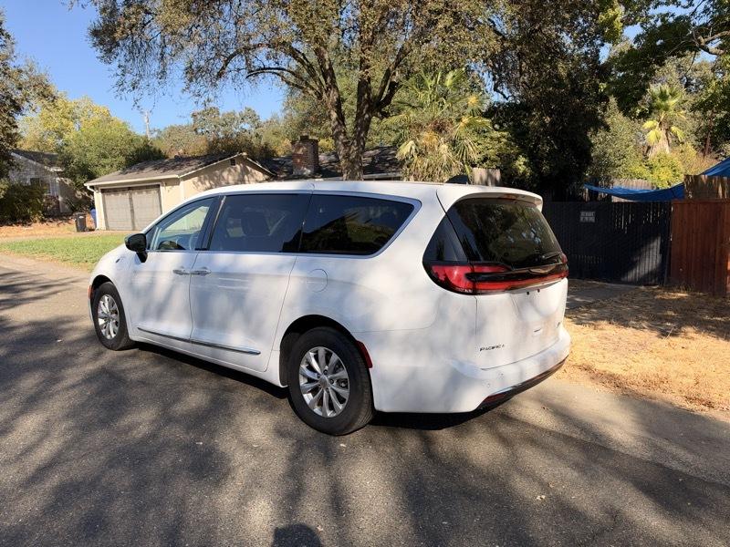 Chrysler Pacifica Hybrid Limited 2023