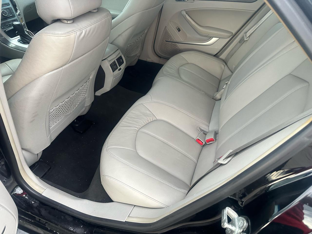 Cadillac CTS 3.0L Base AWD 2010