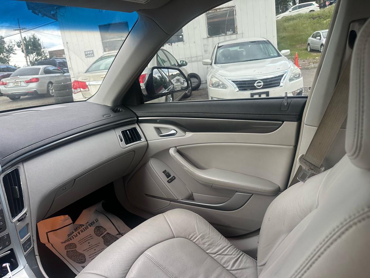 Cadillac CTS 3.0L Base AWD 2010