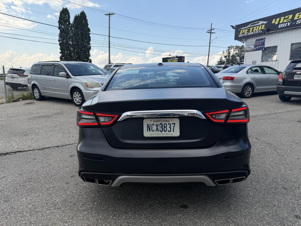 Nissan Maxima 3.5 SV 2020