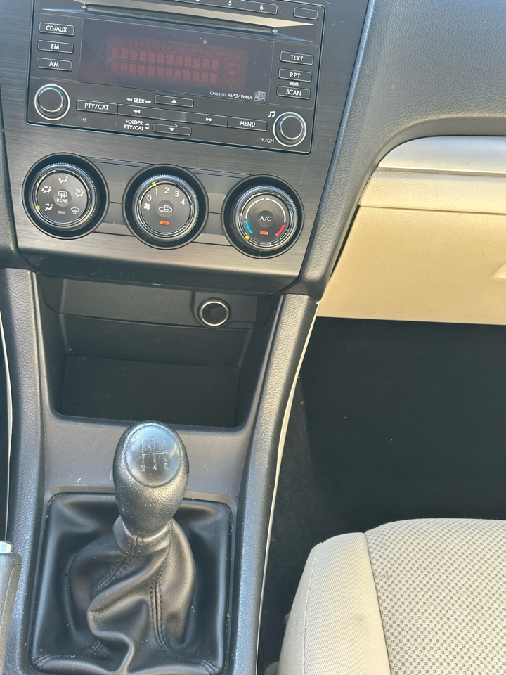 Subaru Impreza Base 5-Door 2012 Subaru Impreza Base 5-Door 2012