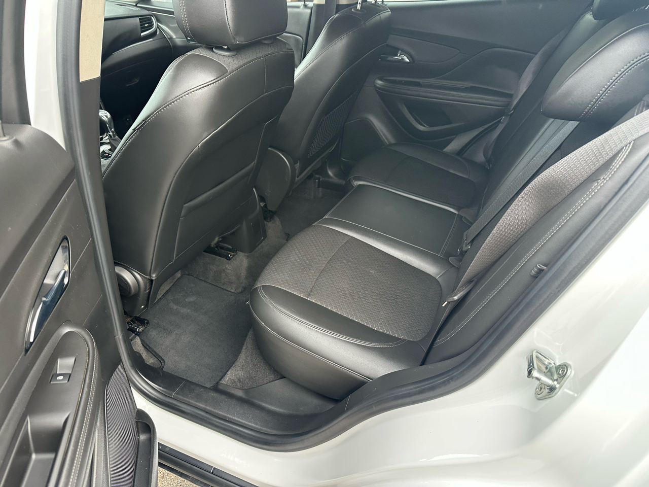 Buick Encore Preferred FWD 2017 Buick Encore Preferred FWD 2017