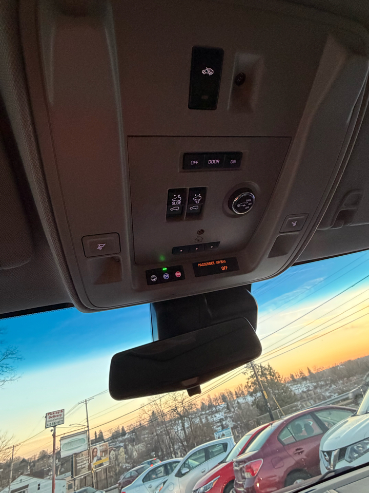 Cadillac Escalade Premium 4WD 2017