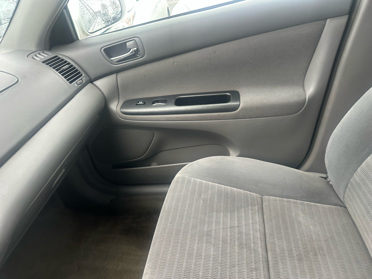 Toyota Camry LE 2005