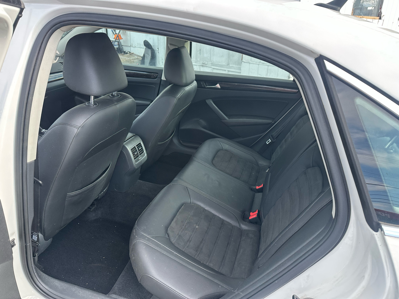 Volkswagen Passat SEL Premium PZEV 6A 2015