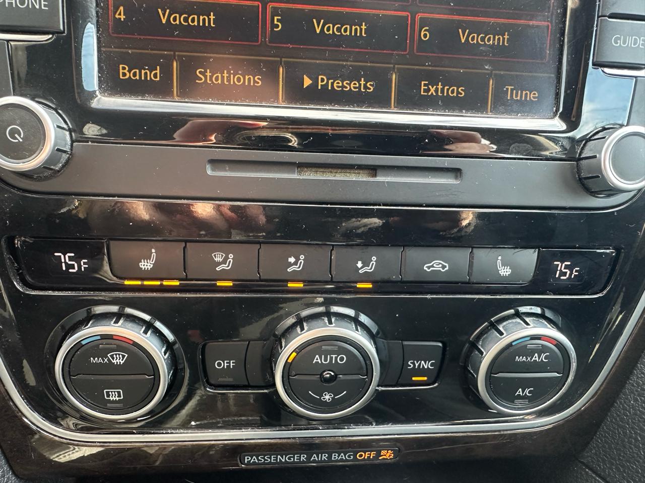 Volkswagen Passat SEL Premium PZEV 6A 2015