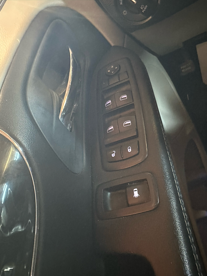 Chrysler Town & Country Touring 2016