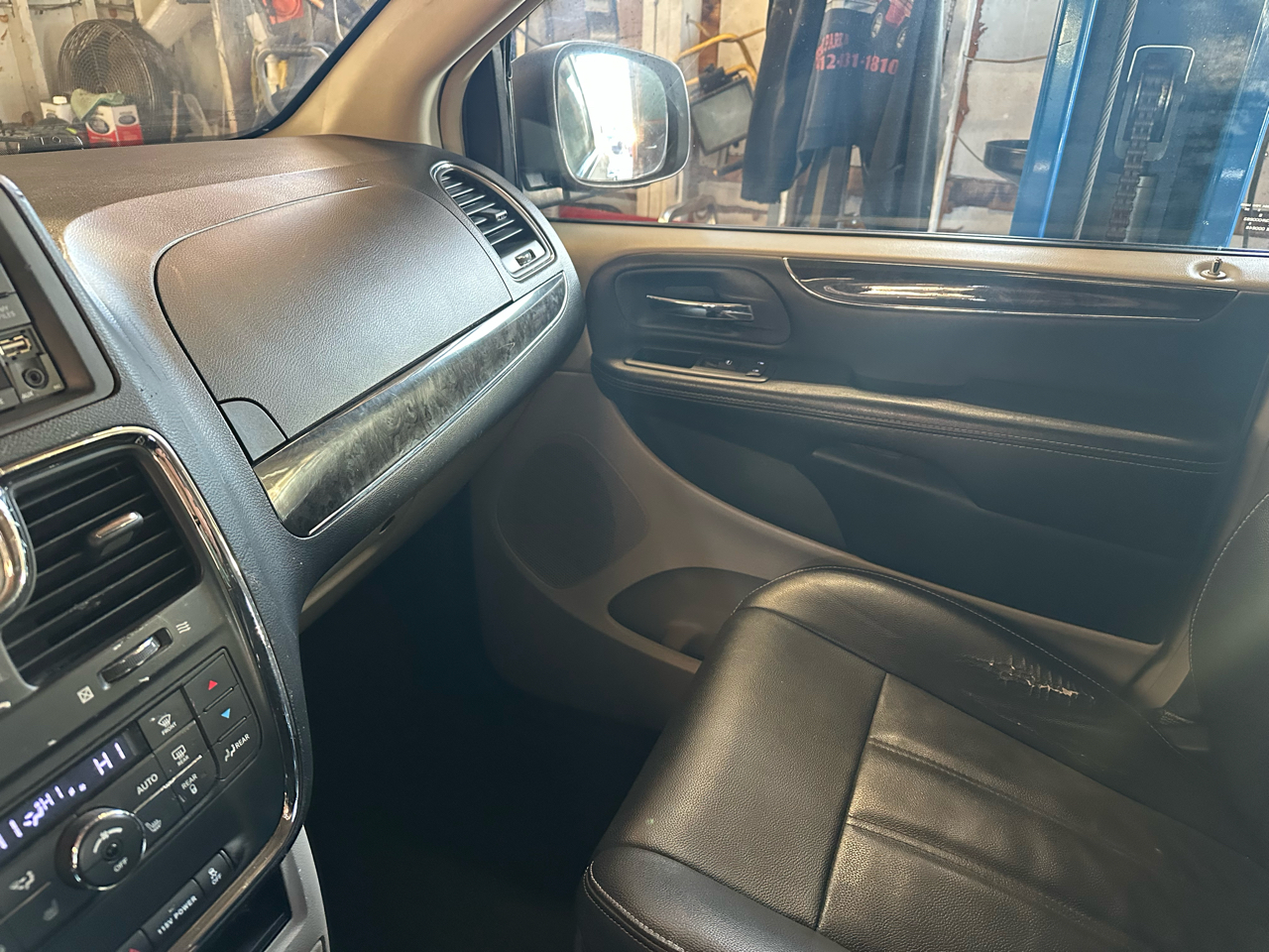 Chrysler Town & Country Touring 2016