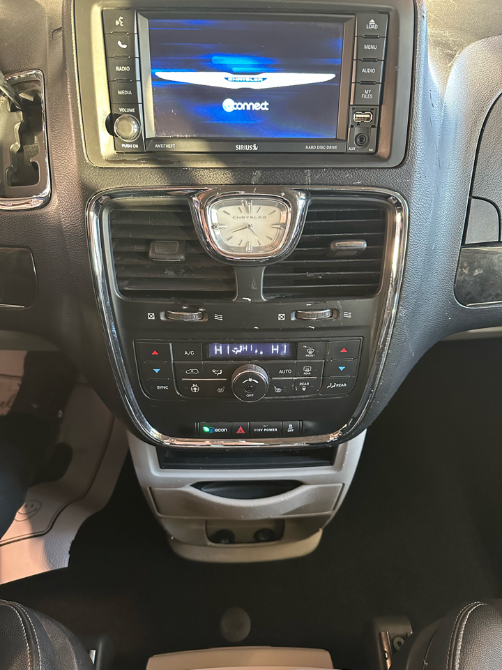 Chrysler Town & Country Touring 2016