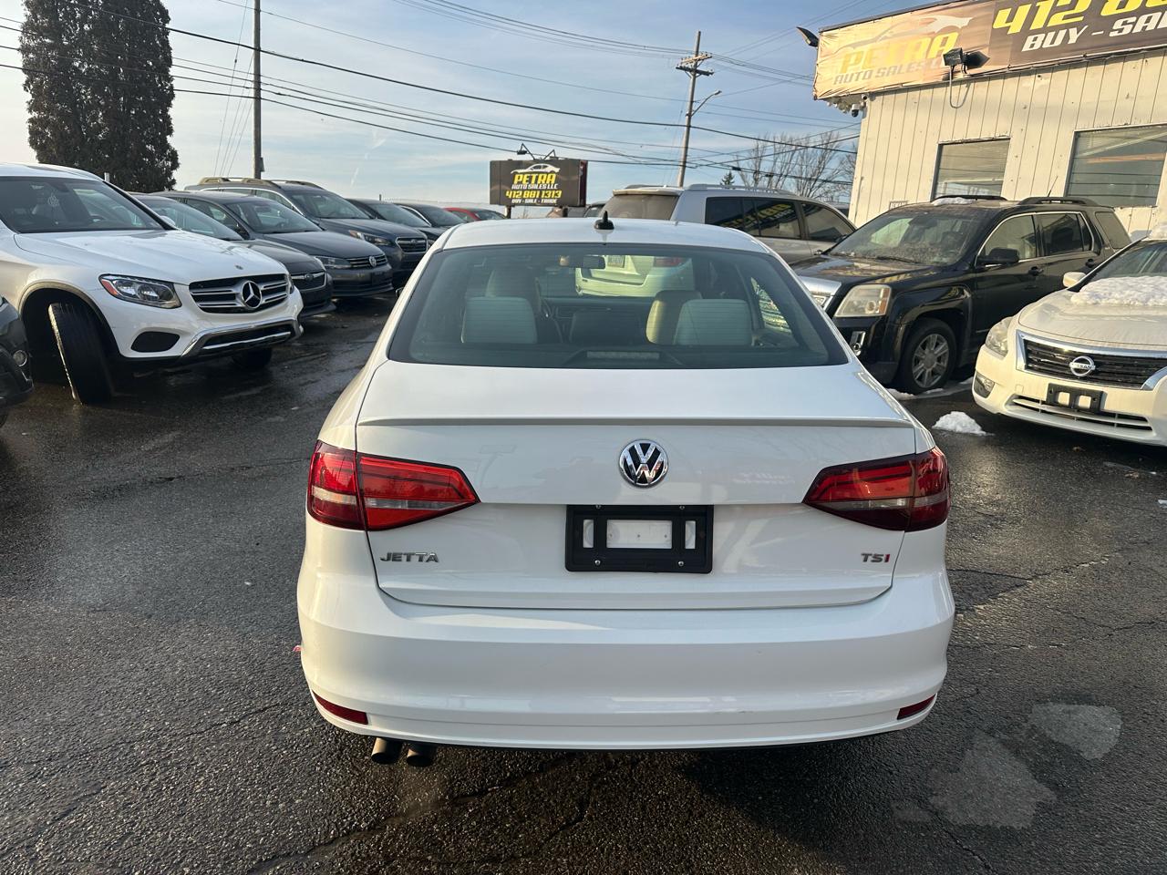 Volkswagen Jetta SE 6A 2016
