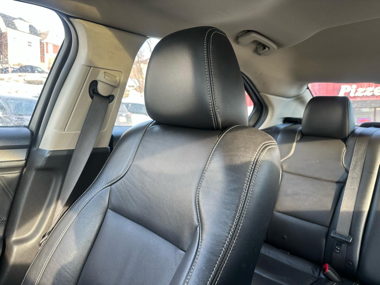 Ford Taurus SEL AWD 2012