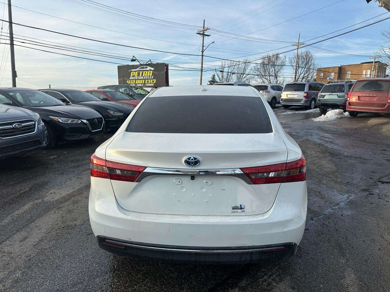 Toyota Avalon Hybrid XLE Premium 2016