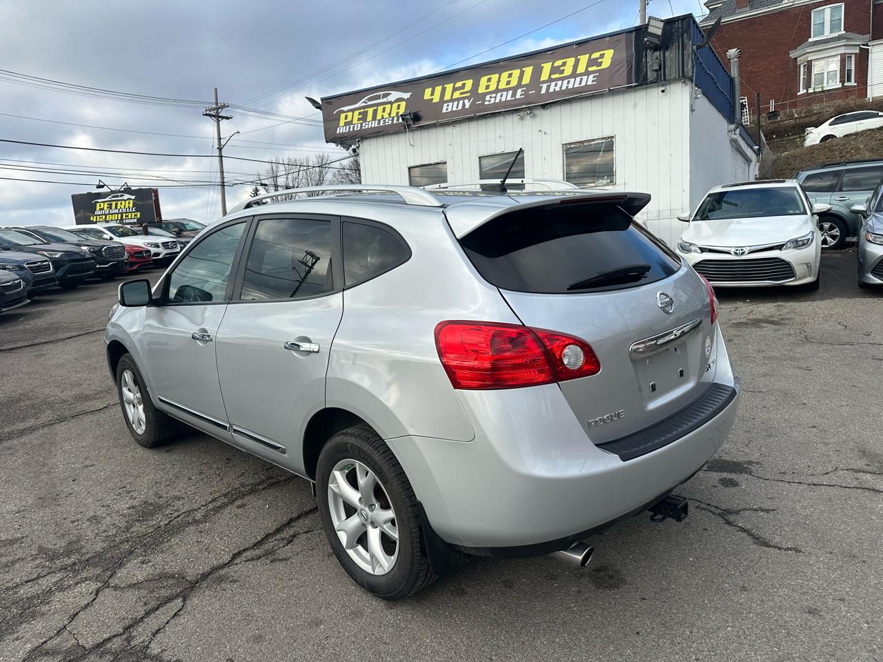 Nissan Rogue S AWD 2011