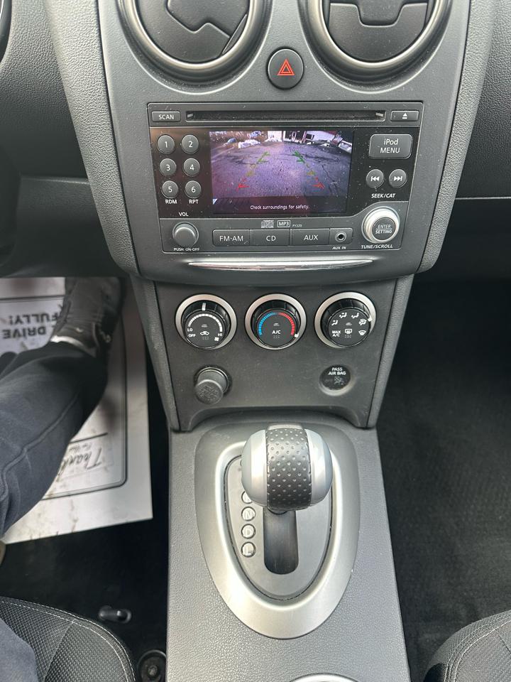 Nissan Rogue S AWD 2011