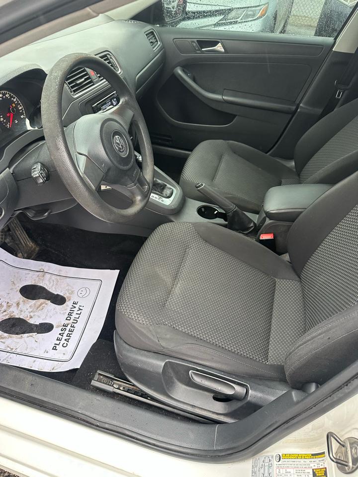 Volkswagen Jetta S 2013