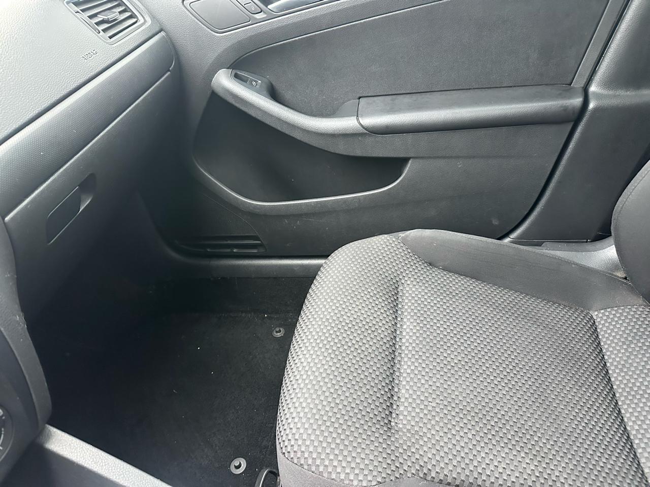 Volkswagen Jetta S 2013