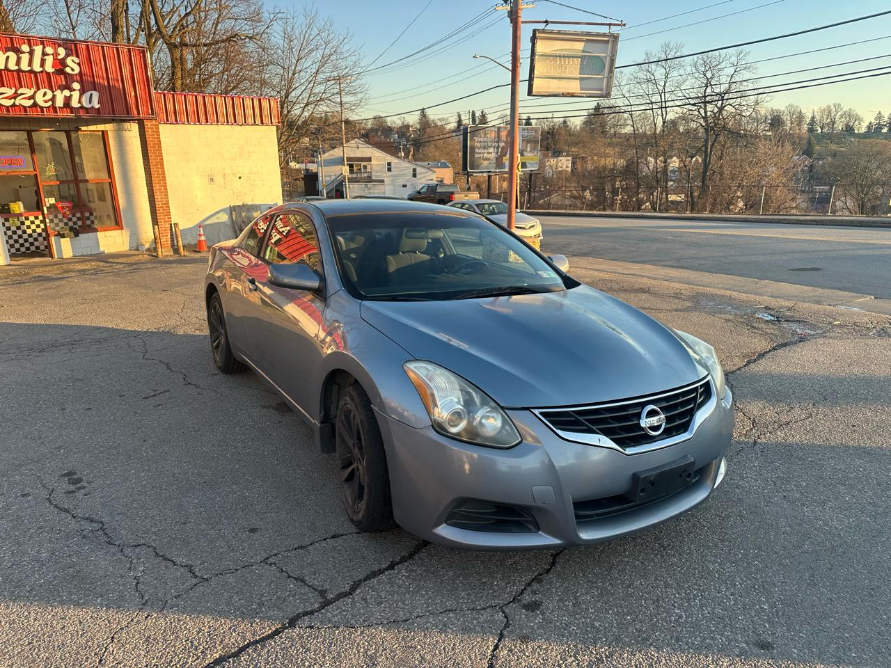 Nissan Altima 2.5 S 6M/T Coupe 2012