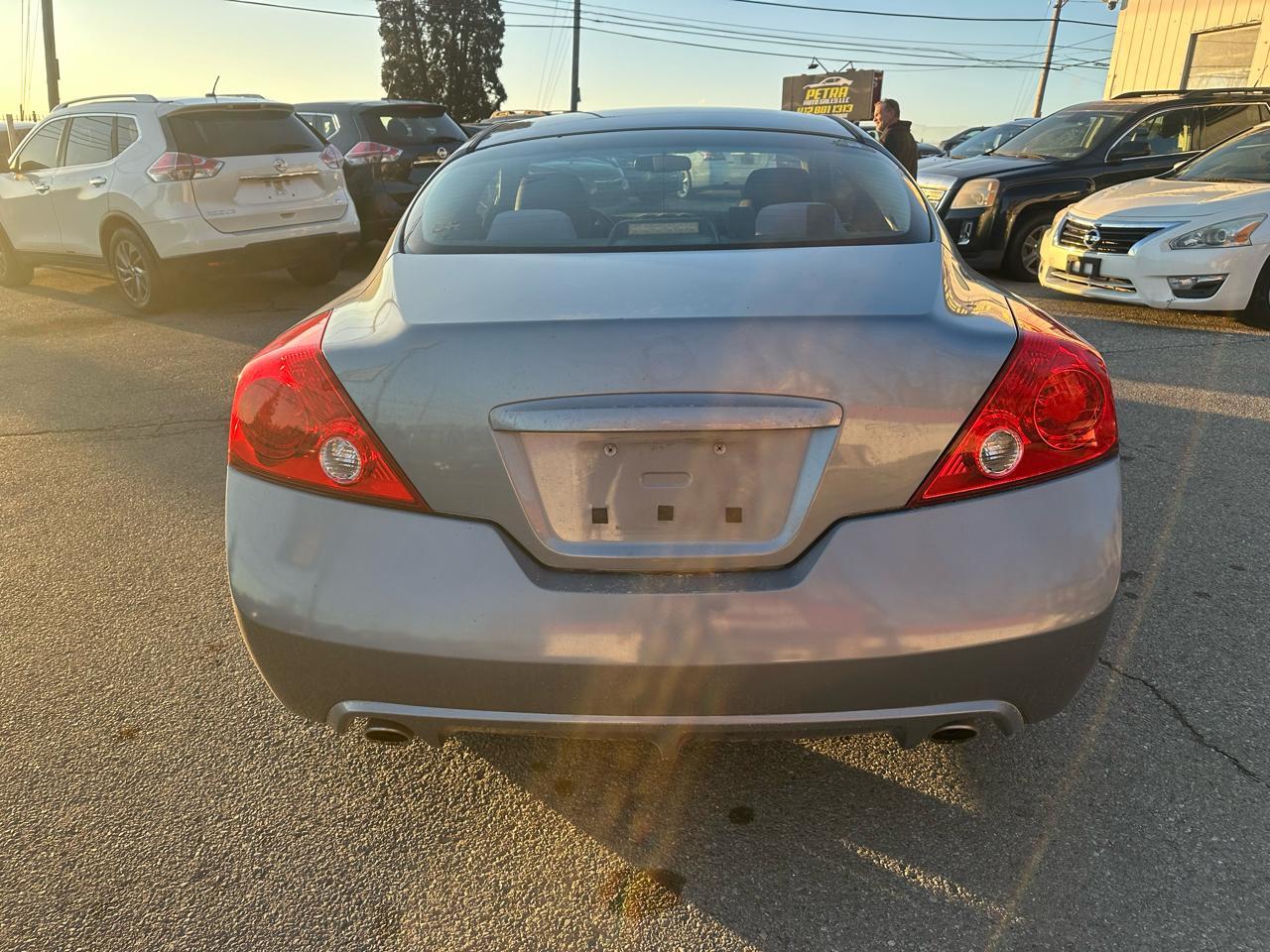 Nissan Altima 2.5 S 6M/T Coupe 2012