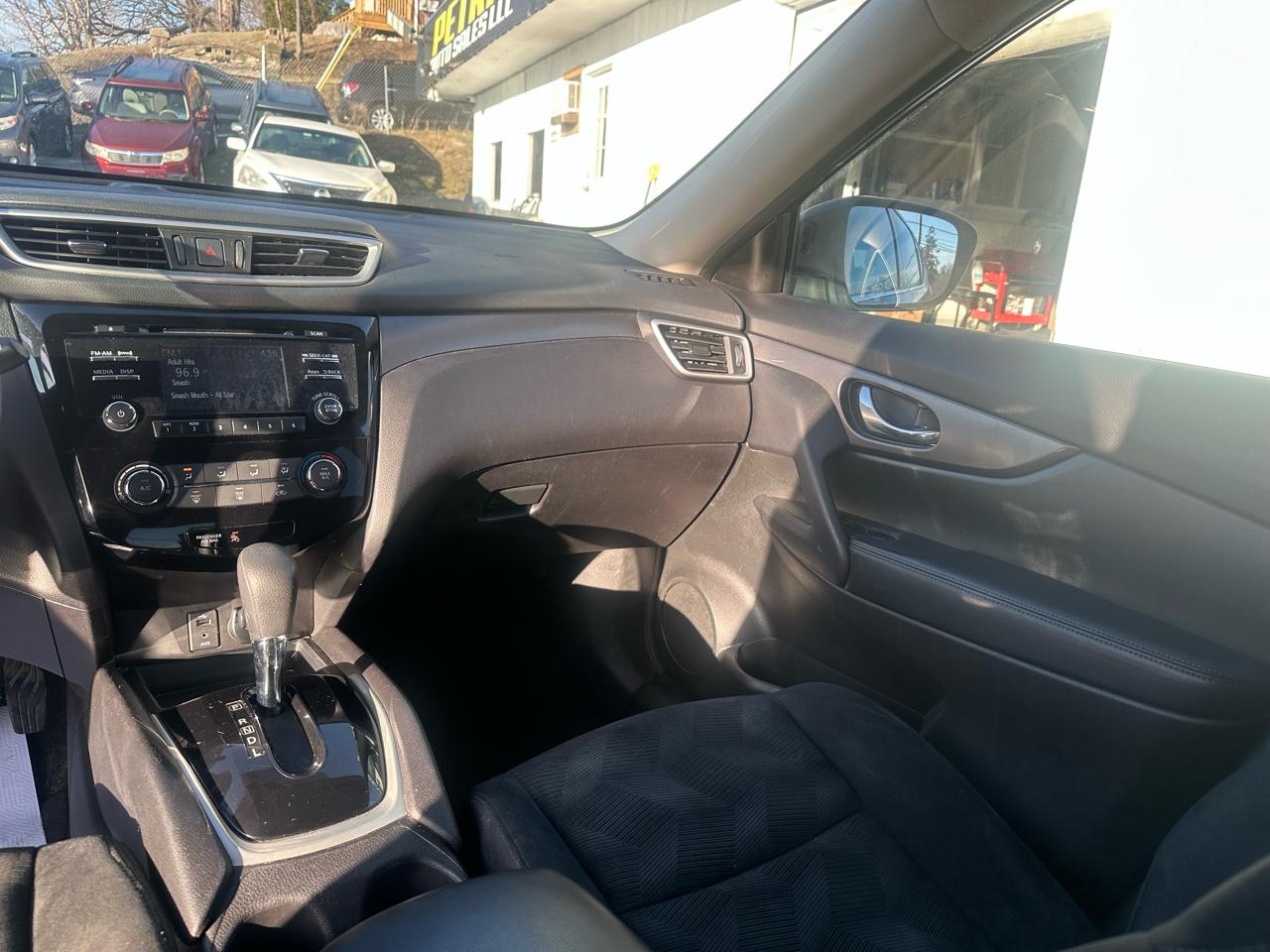 Nissan Rogue SV AWD 2015