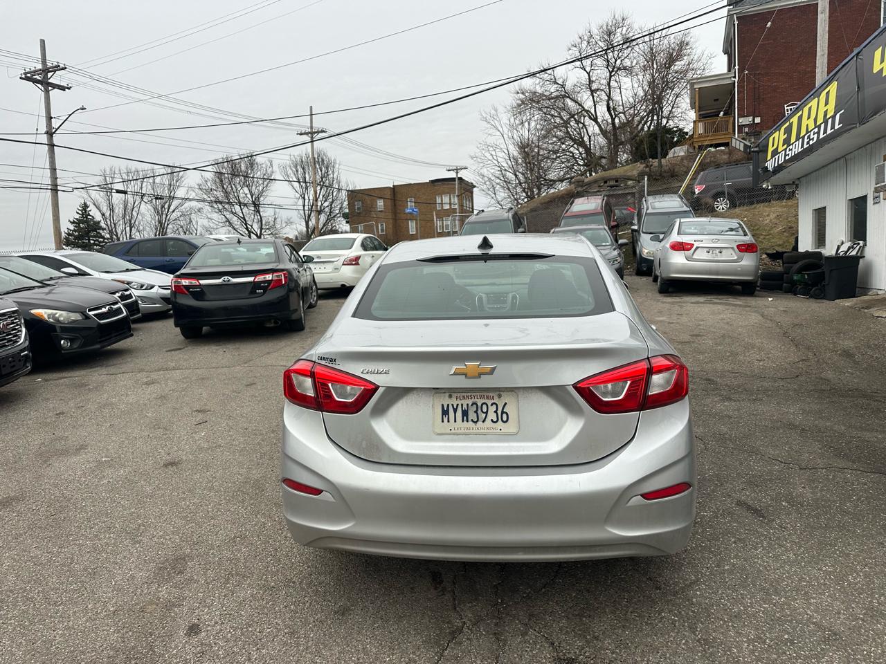 Chevrolet Cruze LS Auto 2018