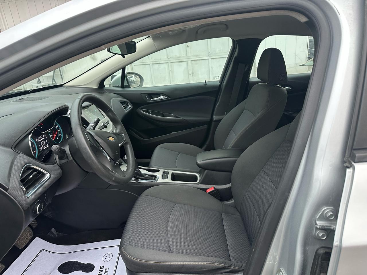 Chevrolet Cruze LS Auto 2018