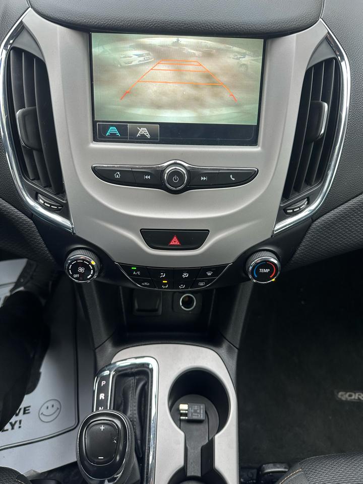 Chevrolet Cruze LS Auto 2018