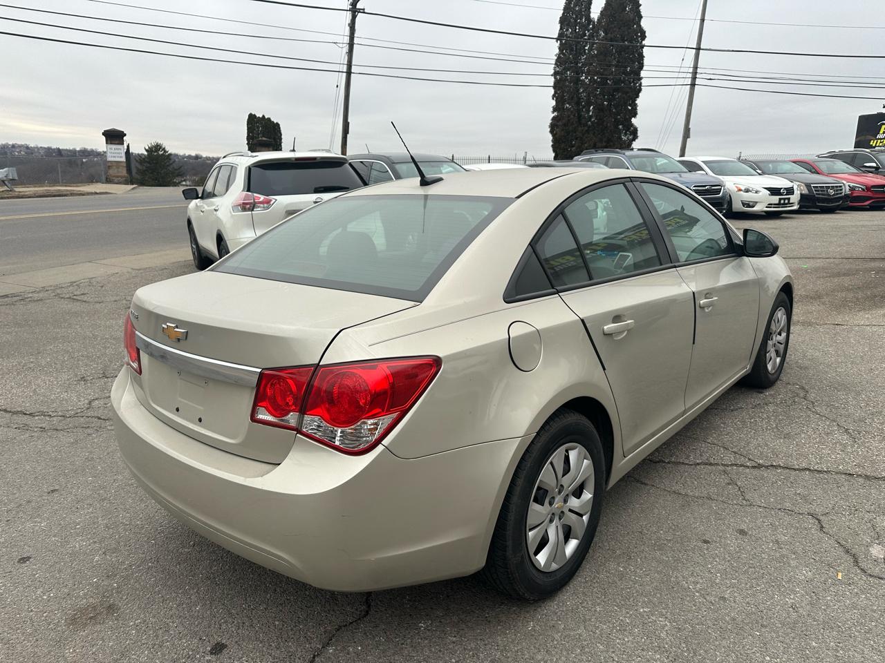 Chevrolet Cruze LS Auto 2013