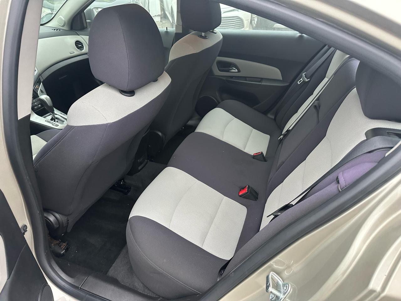 Chevrolet Cruze LS Auto 2013