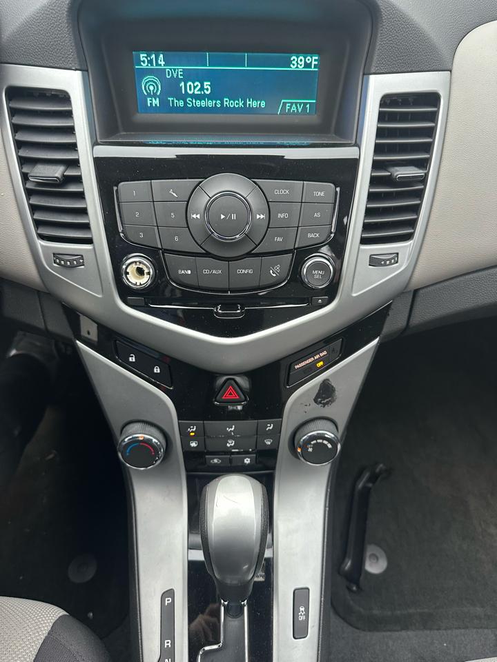 Chevrolet Cruze LS Auto 2013