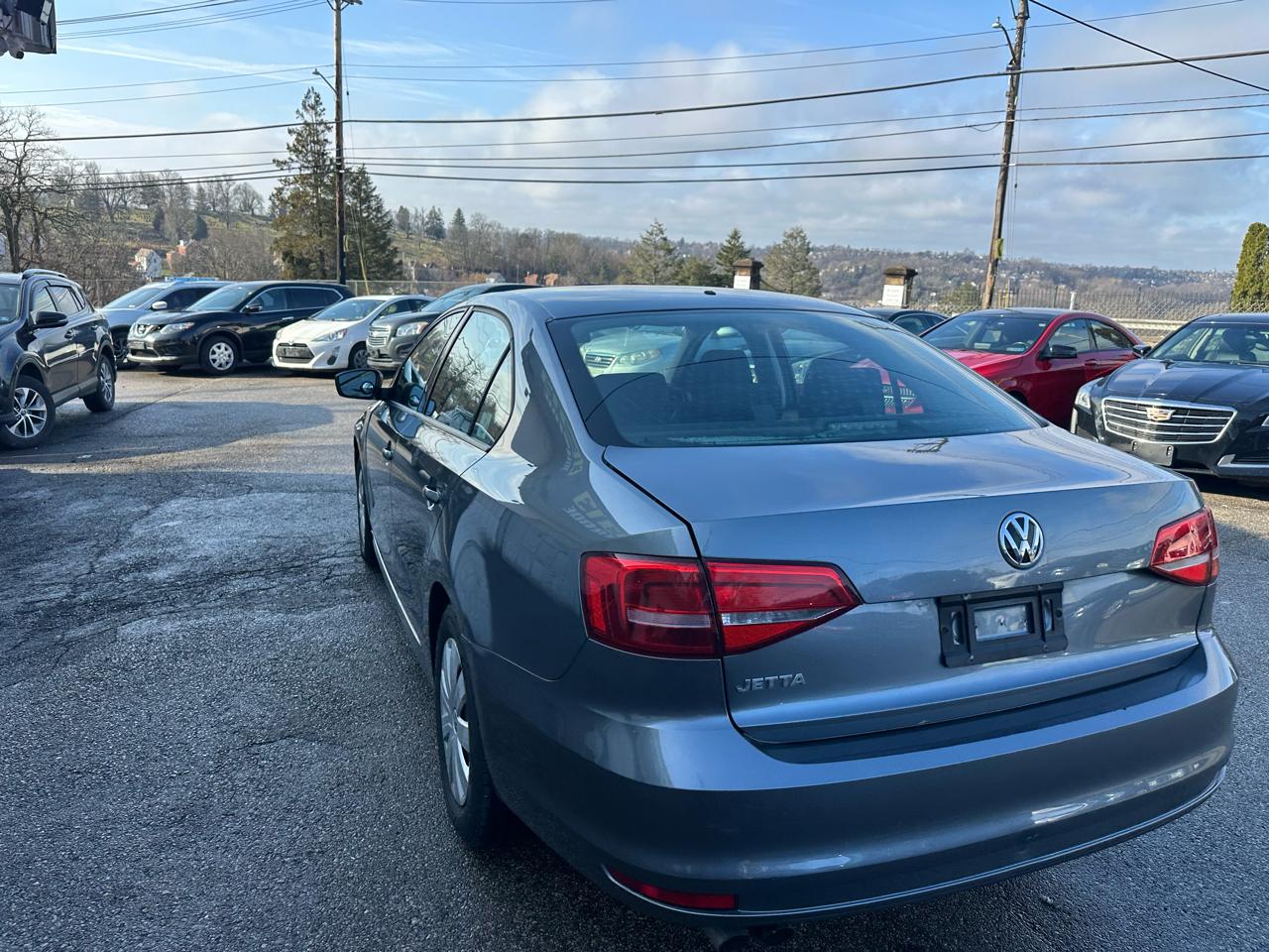 Volkswagen Jetta S 6A 2015
