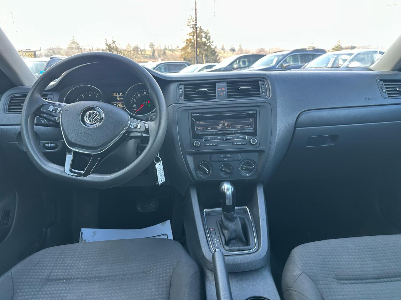 Volkswagen Jetta S 6A 2015