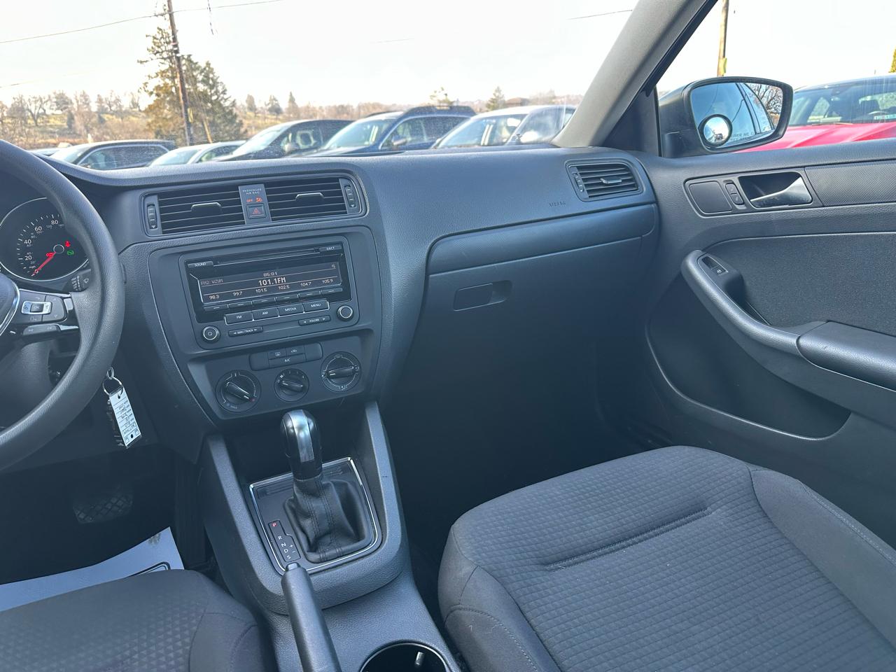 Volkswagen Jetta S 6A 2015