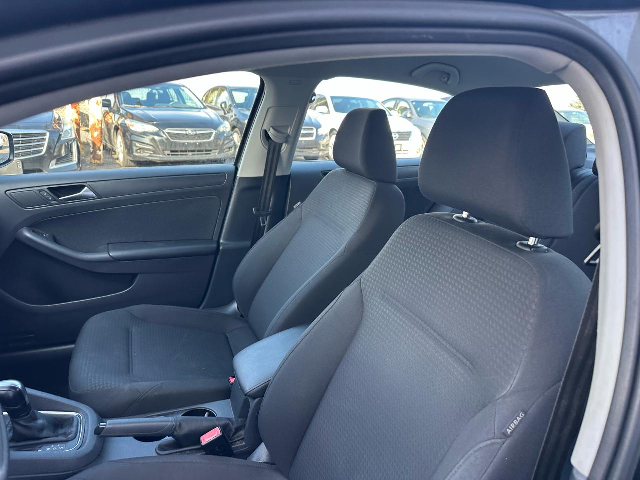 Volkswagen Jetta S 6A 2015