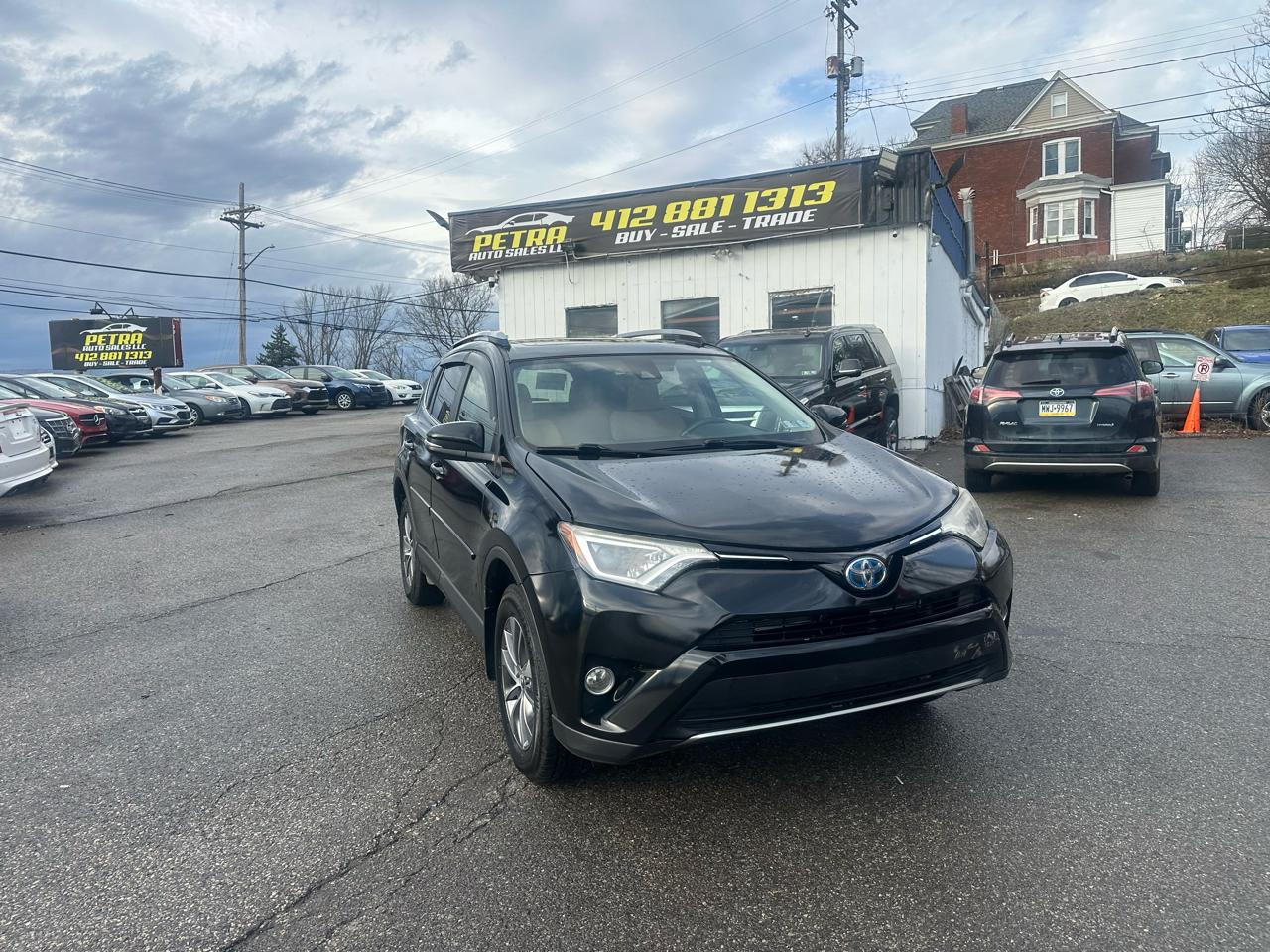 Toyota RAV4 Hybrid XLE 2017