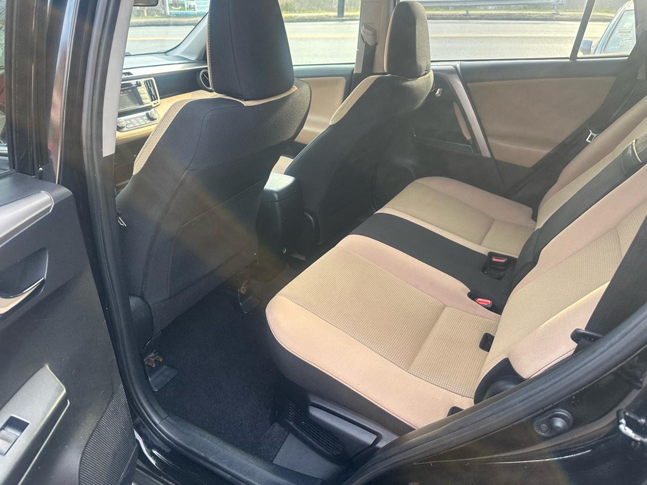 Toyota RAV4 Hybrid XLE 2017