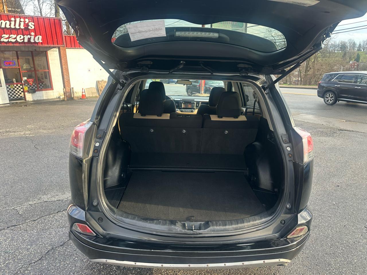 Toyota RAV4 Hybrid XLE 2017