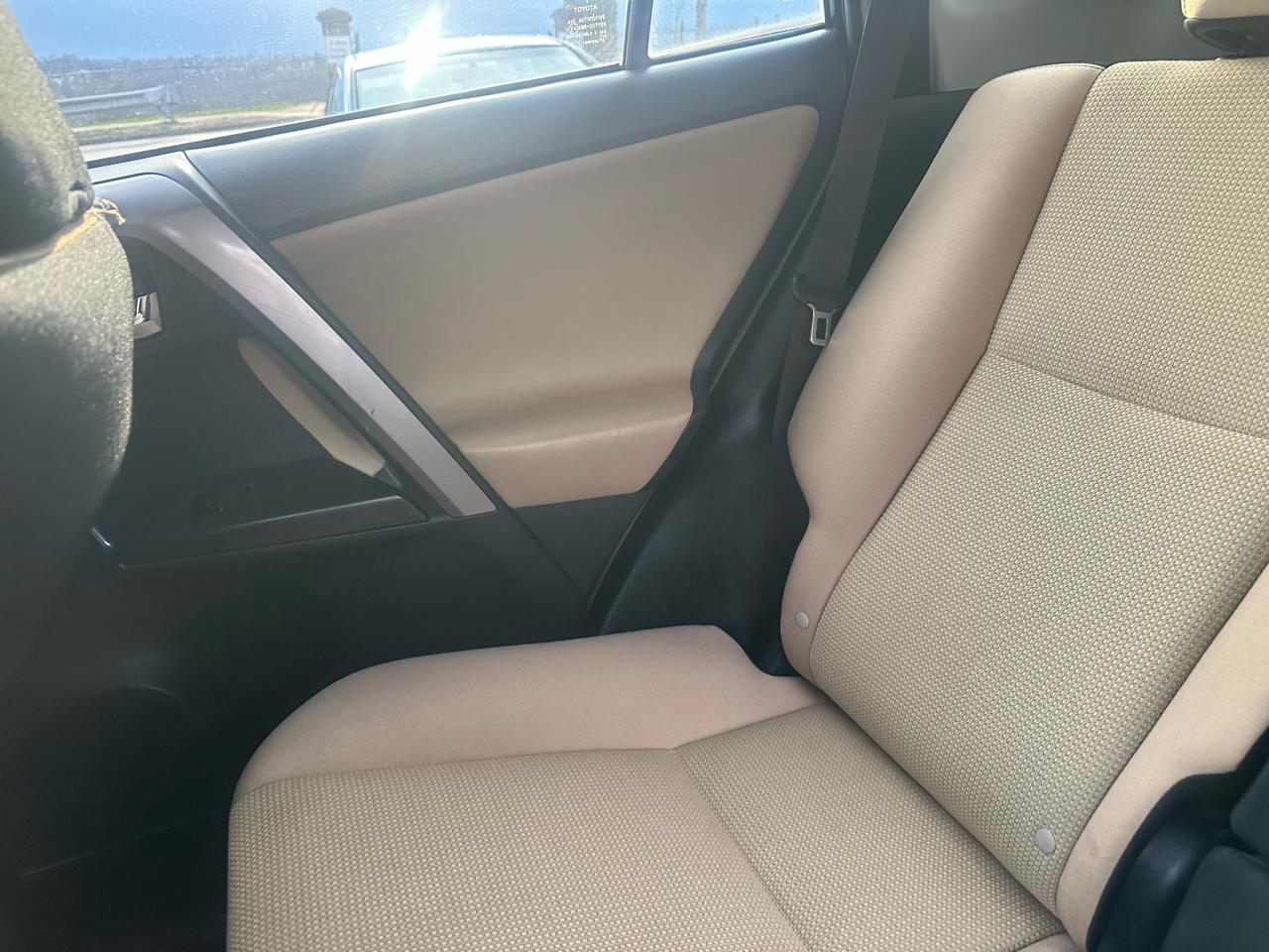 Toyota RAV4 Hybrid XLE 2017