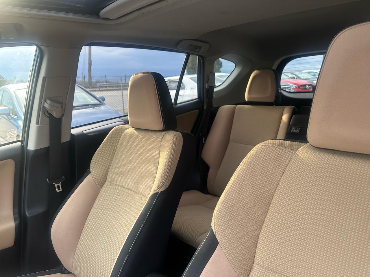 Toyota RAV4 Hybrid XLE 2017