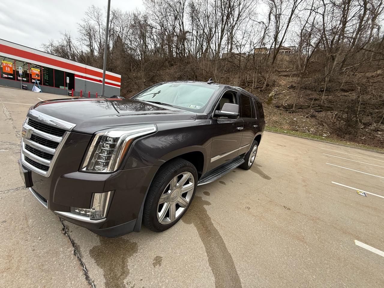 Cadillac Escalade Luxury 4WD 2016