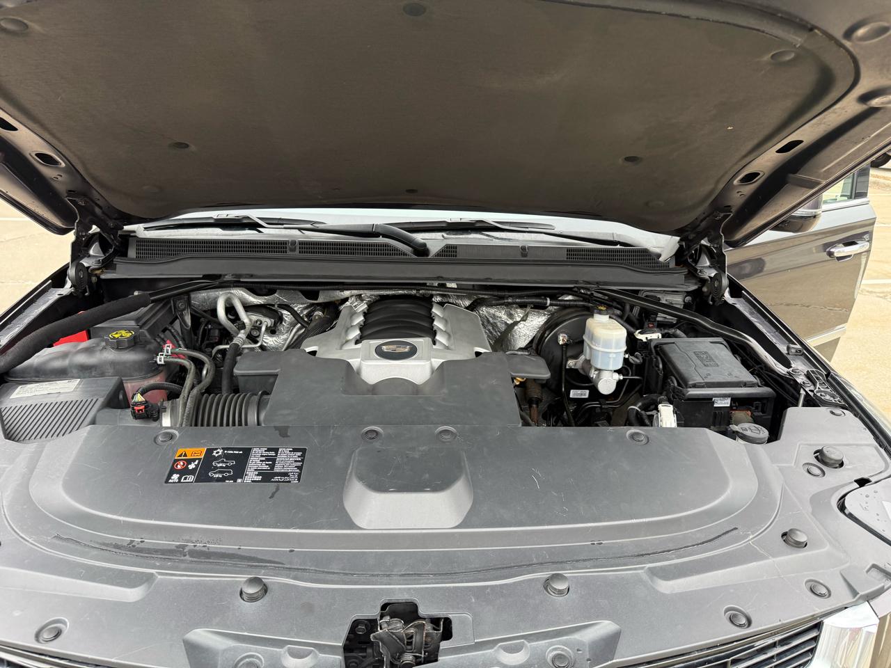 Cadillac Escalade Luxury 4WD 2016